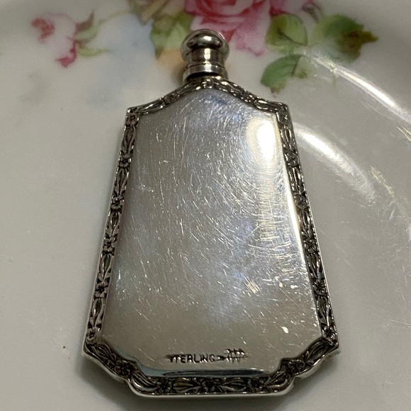 VTG. Sterling Hammered Webster Perfume Flask - Picture 2 of 6